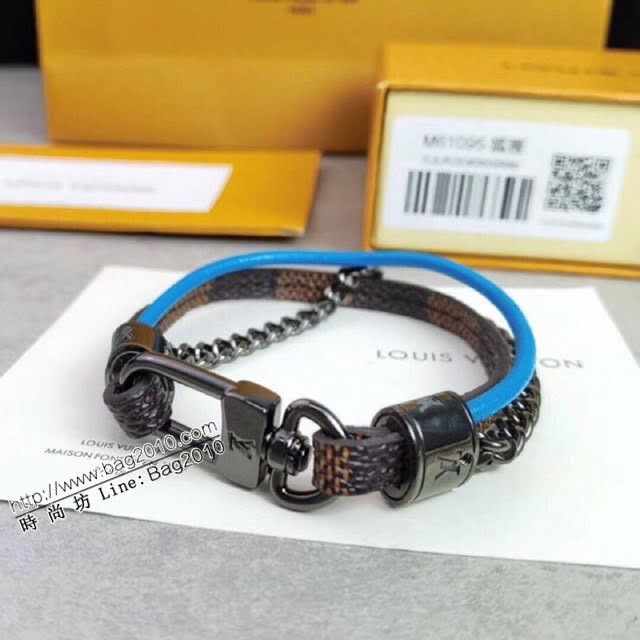Louis Vuitton新款飾品 路易威登三層皮掛鏈條手鏈 LV老花皮手環  zglv2165